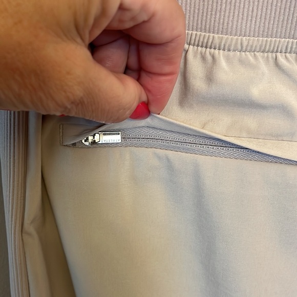 ATHLETA women’s BROOKLYN Ankle pant cream color lightweight slim leg / stretch 8 - Picture 8 of 15